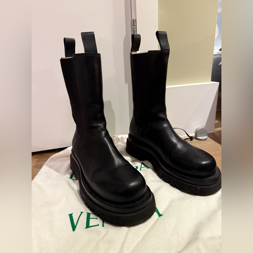 Bottega Veneta Black Leather Boots